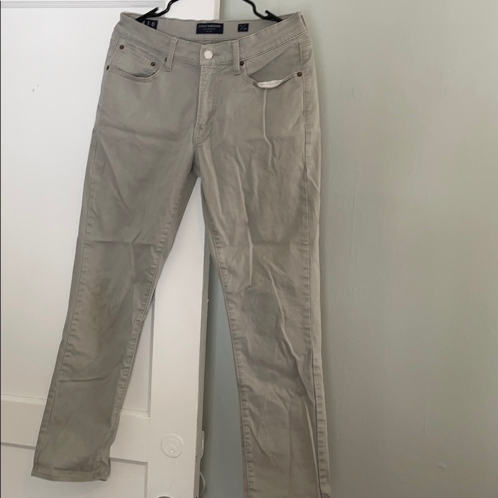 30x30 410 Slim Fit Lucky Brand Chinos.